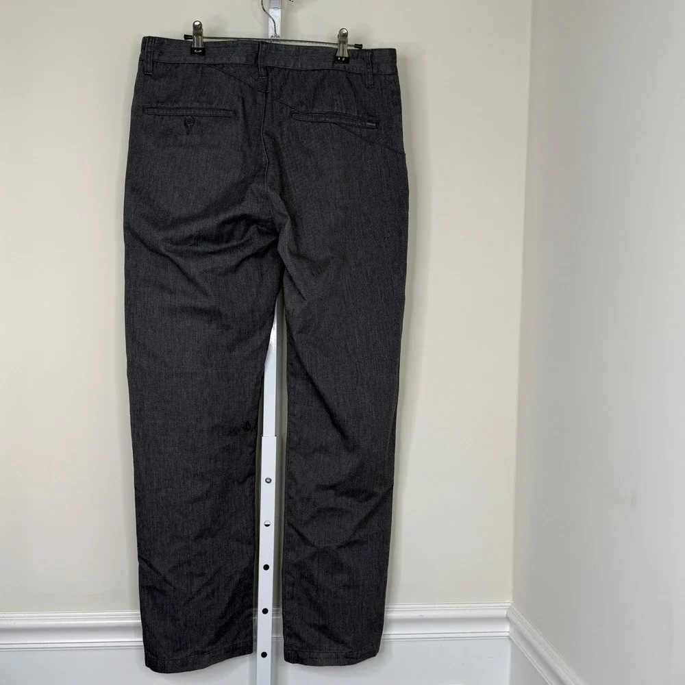 Volcom Men's‎ Gray Straight Leg Casual Pants Size 32 Cotton Blend Flat Front